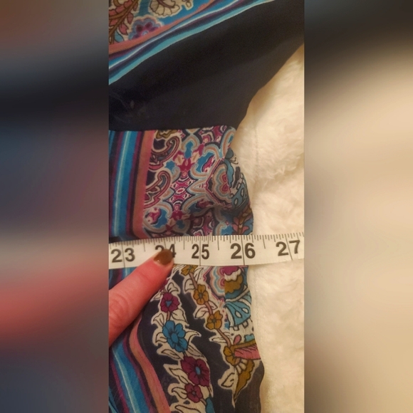 XL RUFFLE COLLAR PRINT TOP - Picture 4 of 4